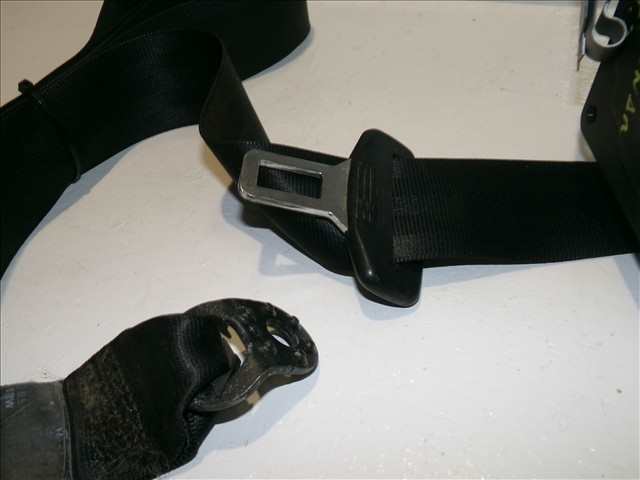 Foto 3ª: Cinturón Trasero Derecho Volkswagen Passat 1.9 TDI 2000-2005 [AVF] (2002)