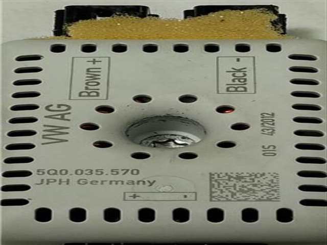 Foto 2ª: Centralita Motor ECU Volkswagen Golf 1.6 EDITION BLUEMOTION TECH. [1 6 LTR. - 77 KW TDI DPF] 105CV [CLH] (2012)