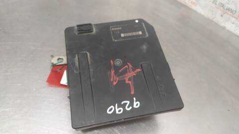 Foto 3ª: Caja Reles Fusibles Renault Scenic GRAND CONFORT AUTHENTIQUE 131CV 96KW [F9QE8] (2006)