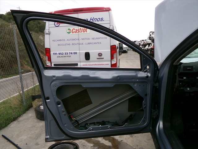 Foto 2ª: Puerta Delantera Izquierda Volkswagen Passat 1.4 TSI RANCHERA,2005-2011 [CAX] (2009)
