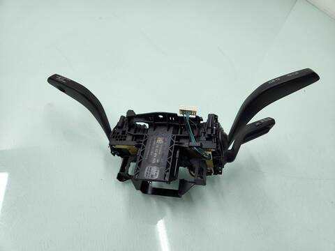 Foto 3ª: Mando Multifuncion Audi Q2 35 TFSI DESIGN 150CV 110KW [DADA] (2019)