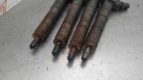 Foto 2ª: Inyectores Alfa Romeo 159 1.9 JTDM 16V ELEGANTE 150CV 110KW [939A2000] (2008)