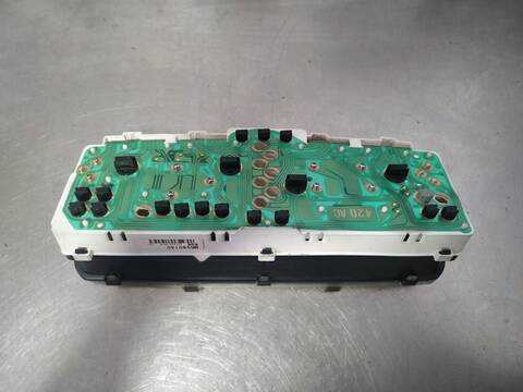 Foto 3ª: Cuadro de Instrumentos Mitsubishi Montero 2.5 TD GLS PLUS 115CV 85KW [4D56] (2001)