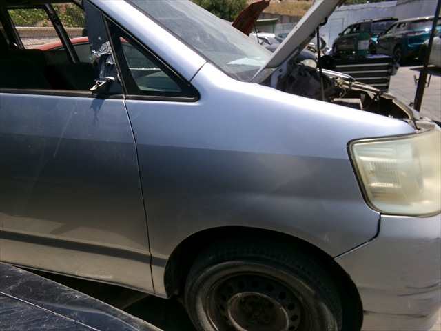 Aleta Delantera Derecha Toyota Noah 2.0 G 2001-2007