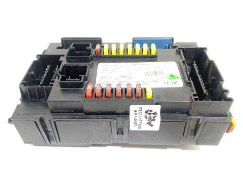 Foto 2ª: Caja Reles Fusibles Jeep Compass 1.6 MULTIJET 130CV 96KW [46346020] (2021)