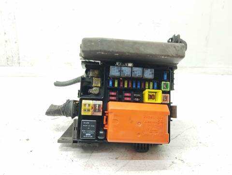 Caja Reles Fusibles Mitsubishi Outlander 2.0 2WD 136CV 100KW