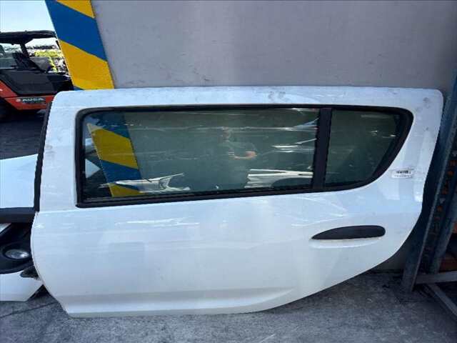Puerta Trasera Izquierda Dacia Sandero 1.5 DCI 90CV