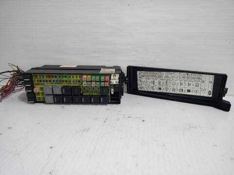 Foto 2ª: Caja Reles Fusibles Land Rover Discovery TDV6 HSE AUT. 245CV [306DT] (2009)