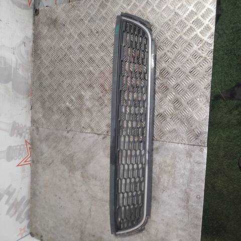 Rejilla Delantera Volkswagen Polo ADVANCE 90CV 66KW