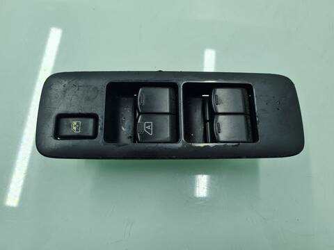Botonera Elevalunas Nissan Qashqai ACENTA 4X4 141CV 104KW