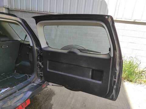 Foto 2ª: Portón Suzuki Grand Vitara F9QB (2010)