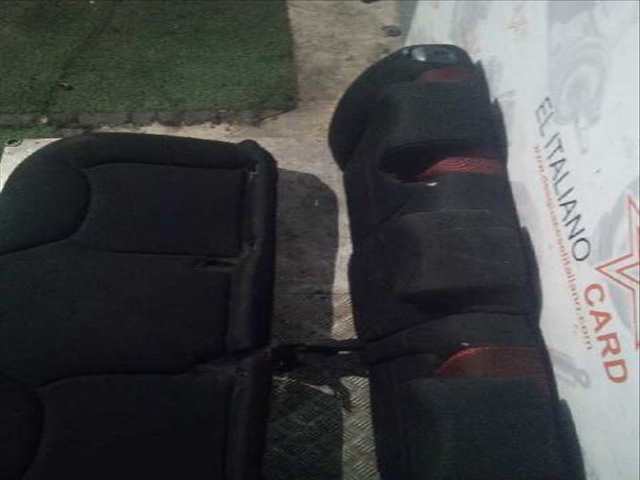 Foto 3ª: Asientos Traseros Renault Clio EXPRESSION 75CV 55KW [K9K C6] (2015)