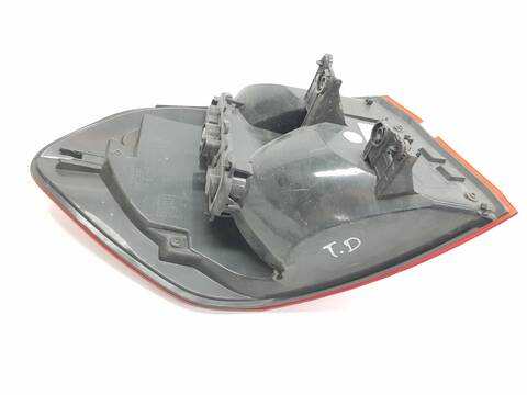 Foto 2ª: Piloto Trasero Derecho Bmw Serie 2 215 218D (2014)