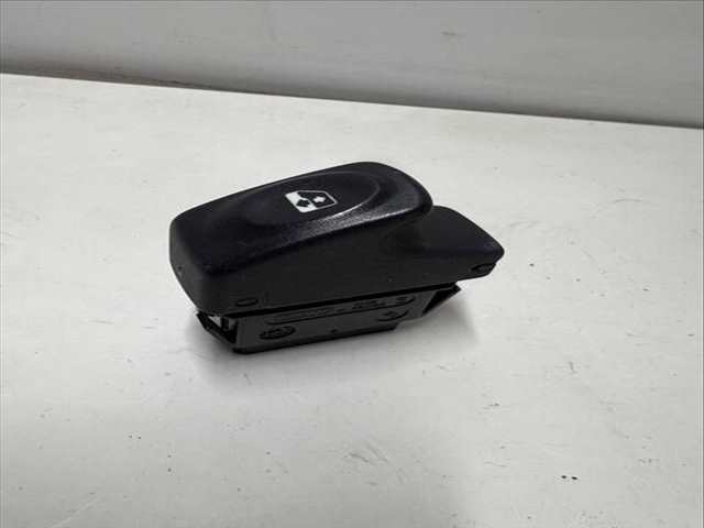 Botonera Elevalunas Nissan Kubistar K9K704