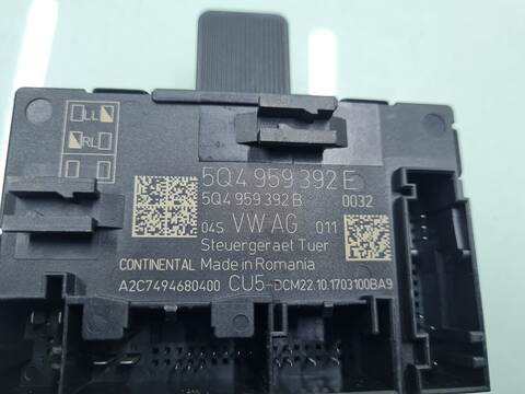 Foto 3ª: Centralita Motor ECU Seat Leon X-PERIENCE TITAN DESERT 116CV 85KW [DDY] (2017)