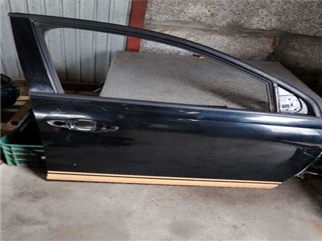 Foto 3ª: Puerta Delantera Derecha Peugeot 308 1.6 ACTIVE [1.6 LTR. - 85 KW 16V E-HDI FAP] [9h05]