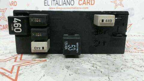 Foto 2ª: Caja Reles Fusibles Volkswagen Golf BERLINA 105CV 77KW (2003)