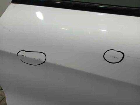 Foto 3ª: Puerta Trasera Izquierda Mercedes Clase G 230 GLA 200 156.943) 156CV 115KW [270910] (2019)