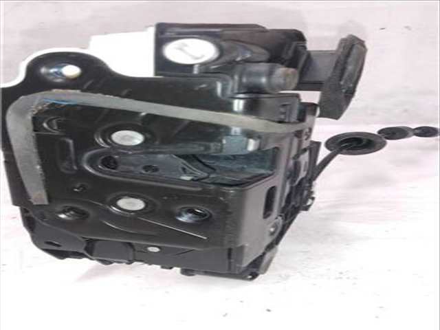 Cerradura Puerta Trasera Izquierda Skoda Rapid 1.6 TDI 105CV 77KW