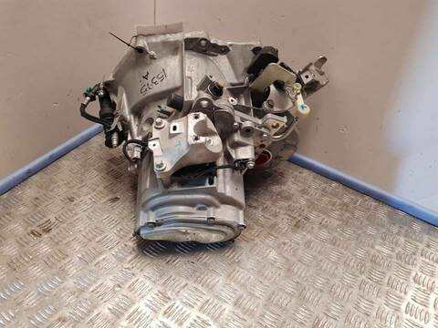 Foto 3ª: Caja Cambios Peugeot 2008 ALLURE 102CV 75KW [YH01] (2020)