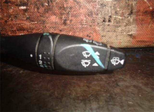 Foto 2ª: Mando Multifuncion Ford Fiesta 1.6 KEDUMMIES [1.6 LTR. - 66 KW TDCI CAT] [HHJB]