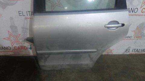 Foto 2ª: Puerta Trasera Izquierda Volkswagen Polo 75CV 55KW (2001)