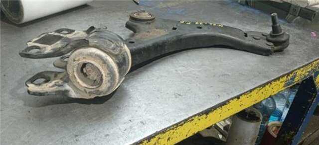 Foto 3ª: Brazo Suspension Delantero Derecho Volvo S60 2.0 KINETIC [2.0 LTR. - 120 KW DIESEL CAT] [D5204T2]