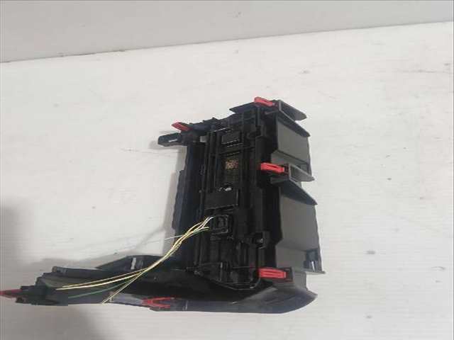 Foto 3ª: Mando Climatizador Toyota Yaris 1.5 HYBRID MXPH11) 92CV [M15A-FXE] (2020)