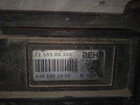 Foto 2ª: Electroventilador Mercedes Vito 110 D EURO 2 638.174) 98CV 72KW [601970] (2001)