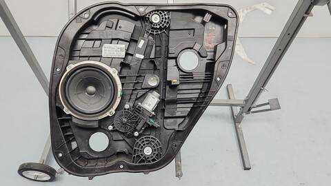Foto 3ª: Elevalunas Manual Trasero Derecho Hyundai i30 N PERFORMANCE 275CV 202KW [G4KH] (2019)