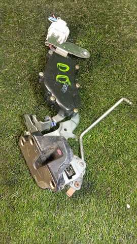 Cerradura Puerta Delantera Derecha Toyota 4 Runner 3.0 T DIESEL