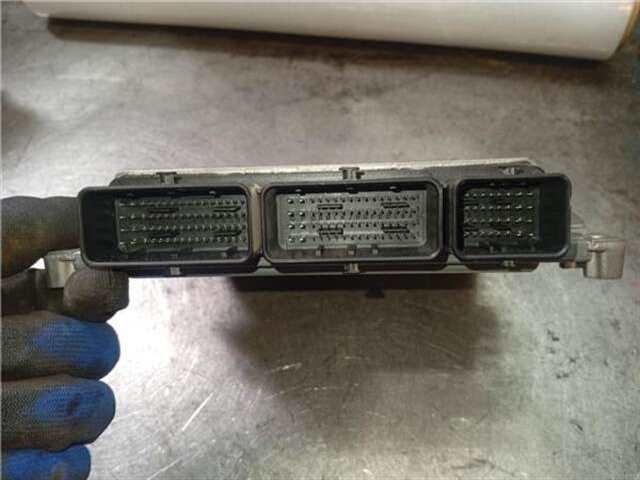 Foto 3ª: Centralita Motor ECU Dacia Duster 1.3 COMFORT [1.3 LTR. - 96 KW TCE CAT] [H5HB470]