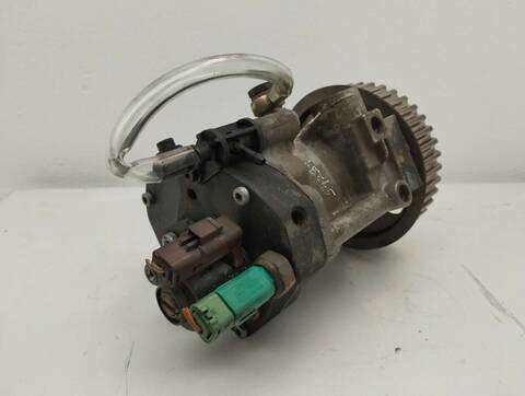 Foto 3ª: Bomba Inyeccion Renault Megane CONFORT DYNAMIQUE BERLINA 101CV 74KW II BERLINA 5P [K9K729] (2004)