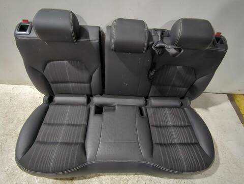 Asientos Traseros Mercedes Clase B 150 B 180 CDI - D 246.212) 109CV