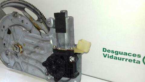 Foto 2ª: Elevalunas Eléctrico Delantero Derecho Volvo XC 90 D5 163CV 120KW [D5244T] (2004)