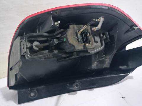 Foto 3ª: Piloto Trasero Derecho Renault Scenic GRAND CONFORT DYNAMIQUE 131CV [F9Q818] (2003)