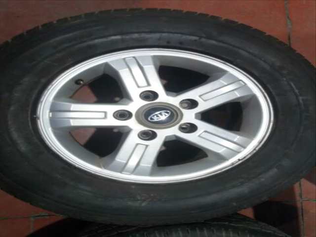 Foto 2ª: Juego LLantas Kia Sorento 2.5 CRDI 170CV 125KW [D/ D4CB] (2008)