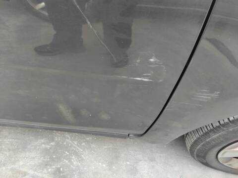 Foto 2ª: Puerta Delantera Derecha Kia Rio G4LA (2018)