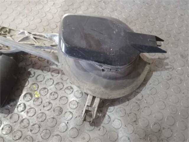 Foto 2ª: Motor Limpia Delantero Mercedes Clase E 180 3.0 D 300 (124.130) [3.0 LTR. - 81 KW DIESEL CAT] [OM 603.912]