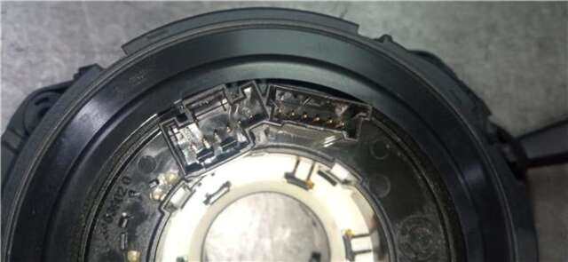 Foto 3ª: Anillo Airbag Bmw Serie 1 114 2.0 116D [2.0 LTR. - 85 KW 16V DIESEL CAT] [N47 D20 C]