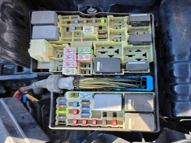 Caja Reles Fusibles Ford Focus IQDB BERLINA