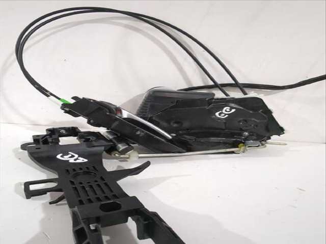 Foto 2ª: Cerradura Puerta Delantera Derecha Toyota Yaris ACTIVE 112CV [2NRFKE] (2017)