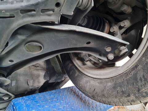 Brazo Suspension Delantero Izquierdo Toyota Yaris 1.5 HYBRID MXPH11) 92CV 68KW
