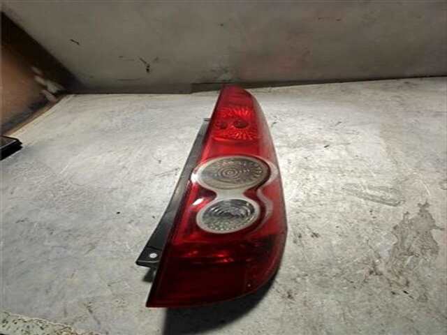 Piloto Trasero Derecho Ford Fiesta 1.4 AMBIENTE [1.4 LTR. - 50 KW TDCI CAT]