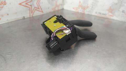 Foto 2ª: Mando Multifuncion Audi A3 2.0 TDI AMBIENTE 125KW) 170CV [BMN] (2007)