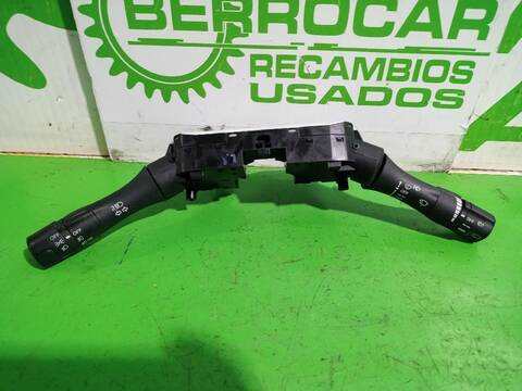 Foto 3ª: Mando Volante Nissan Juke ACENTA AUT. 117CV [HR16DE] (2010)