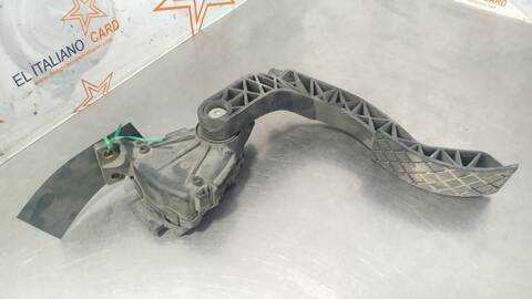 Foto 3ª: Pedal Acelerador Audi A4 AVANT 102CV 75KW (2001)
