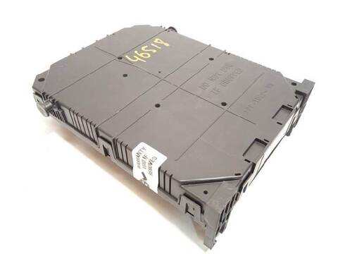 Foto 3ª: Caja Reles Fusibles Peugeot 3008 GT LINE 131CV 96KW [HN05] (2019)