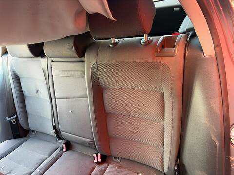 Foto 2ª: Asientos Traseros Volkswagen Golf BKD (2003)