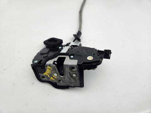Cerradura Puerta Trasera Izquierda Volkswagen Polo LIFE 95CV 70KW
